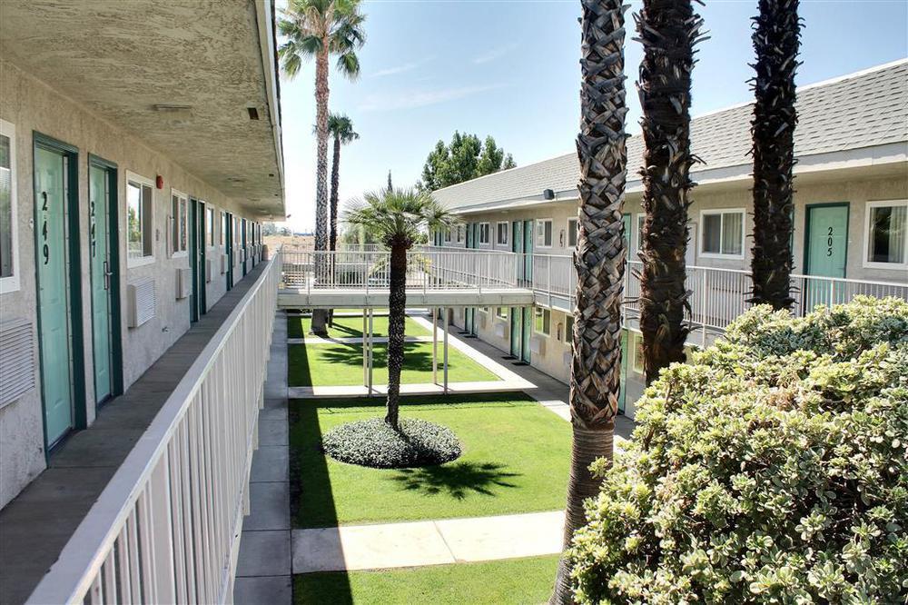 Motel 6-Bakersfield, Ca - East Εξωτερικό φωτογραφία