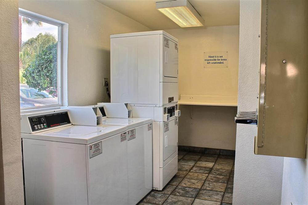 Motel 6-Bakersfield, Ca - East Ανέσεις φωτογραφία