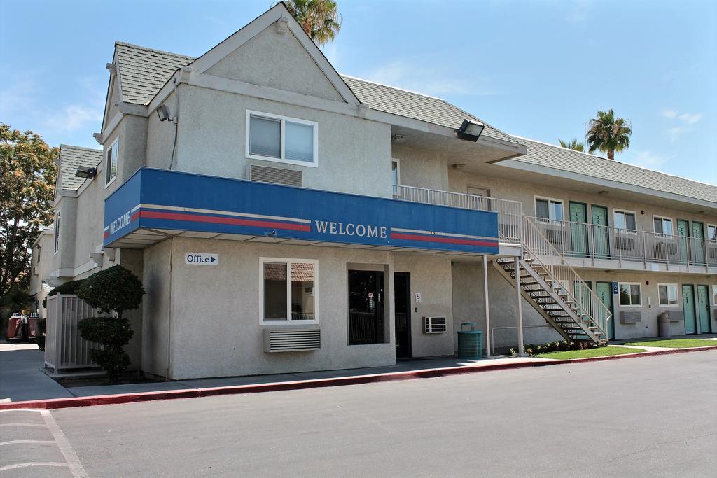 Motel 6-Bakersfield, Ca - East Εξωτερικό φωτογραφία