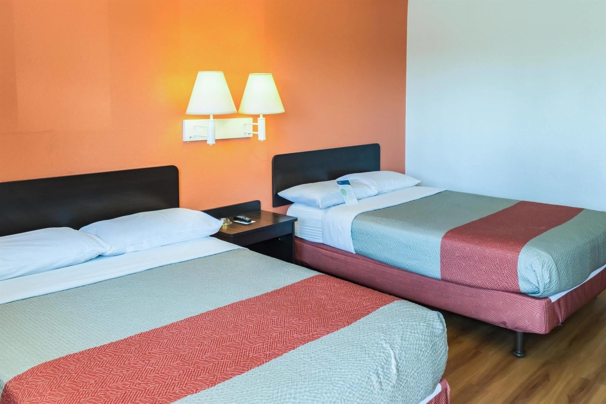 Motel 6-Bakersfield, Ca - East Εξωτερικό φωτογραφία