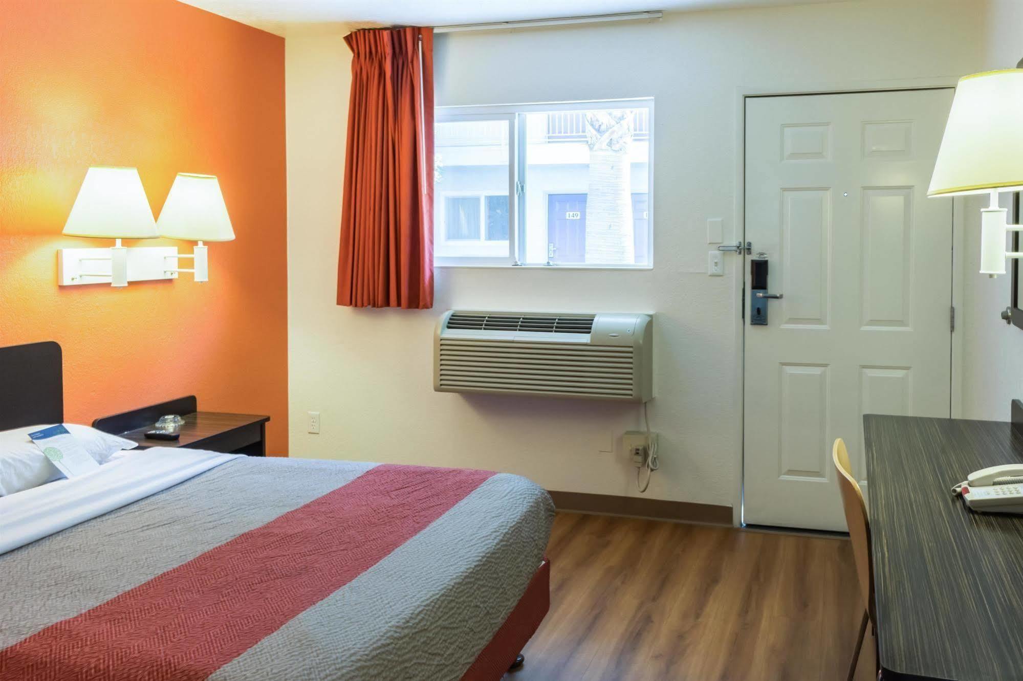 Motel 6-Bakersfield, Ca - East Εξωτερικό φωτογραφία