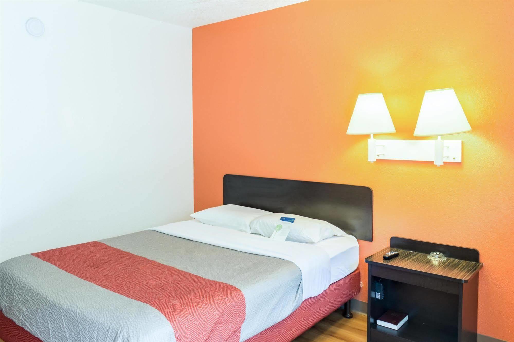 Motel 6-Bakersfield, Ca - East Εξωτερικό φωτογραφία