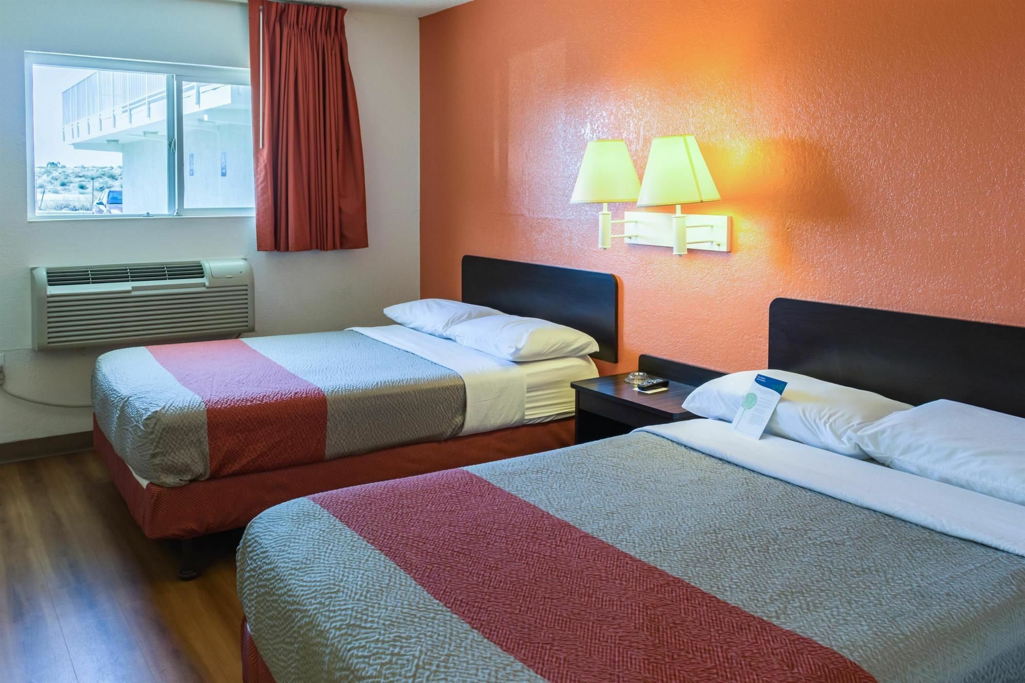 Motel 6-Bakersfield, Ca - East Εξωτερικό φωτογραφία